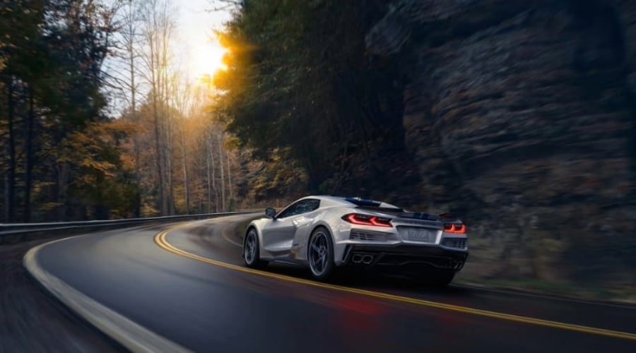 2025 Corvette E-Ray Performance 