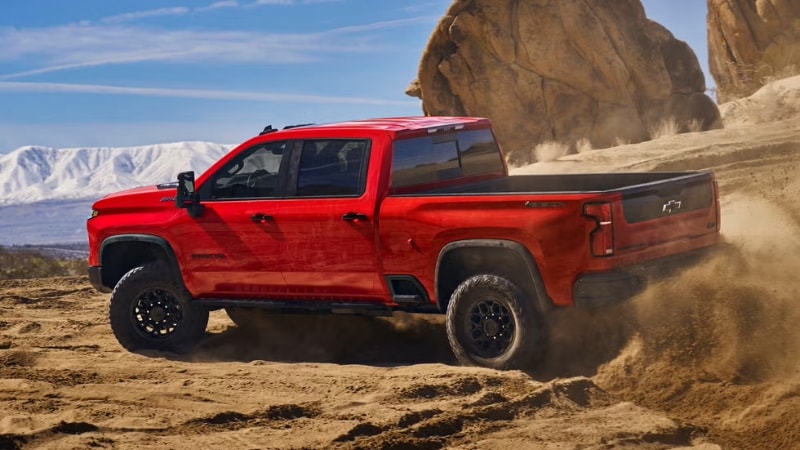 2025-Chevrolet-Silverado%203500%20HD%204.jpg