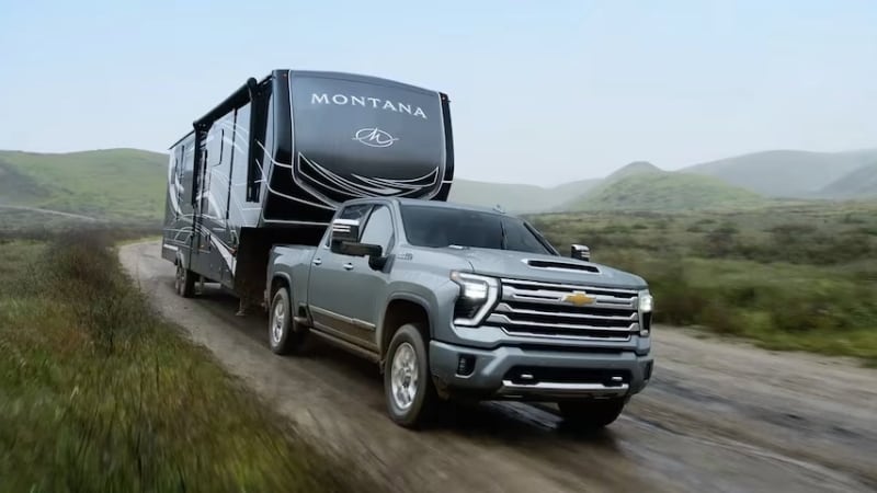2025-Chevrolet-Silverado%203500%20HD%203.jpg