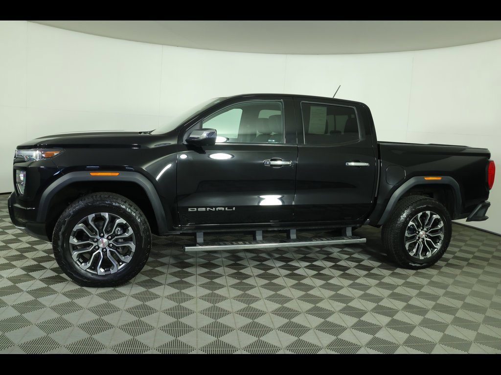 2023 Gmc Canyon Denali photo 2