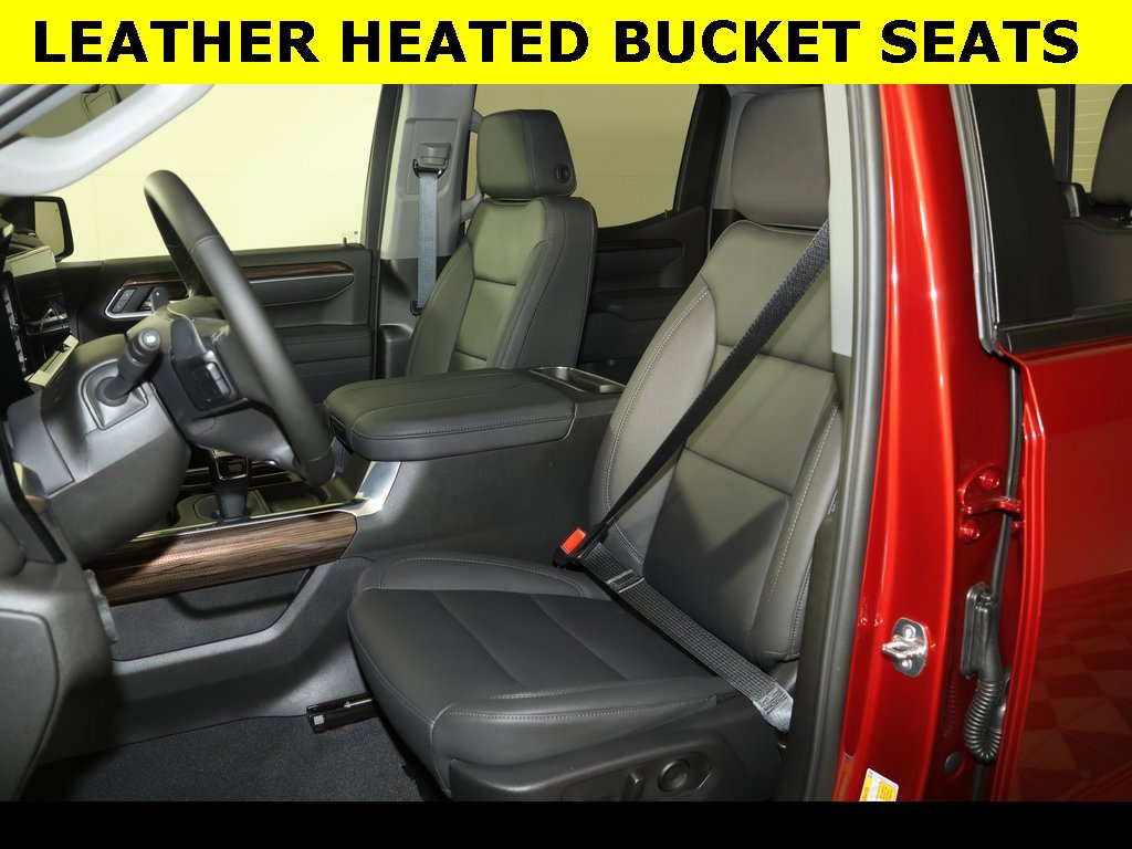 2026 Chevrolet Silverado 1500 RST photo 3
