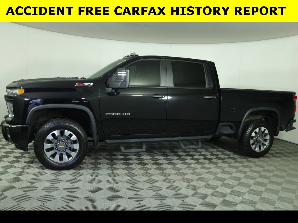 2024 Chevrolet Silverado 2500HD Custom photo 4