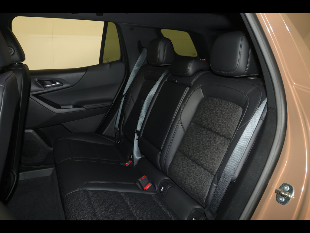 2027 Chevrolet Equinox LT - Photo 24