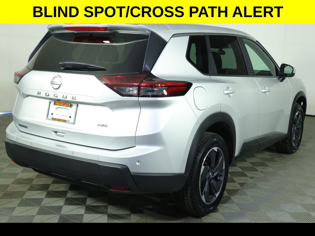 2025 Nissan Rogue SV - Photo 9