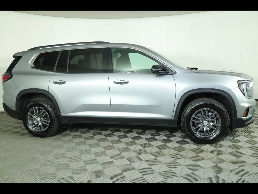 Used 2025 GMC Acadia Elevation SUV
