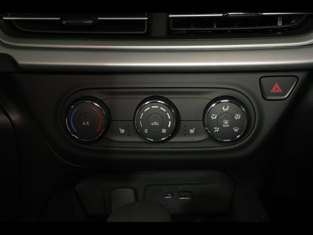 2026 Chevrolet Trax RS - Photo 19
