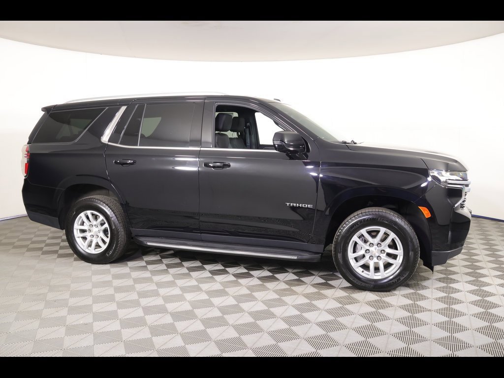 2022 Chevrolet Tahoe LT photo 2