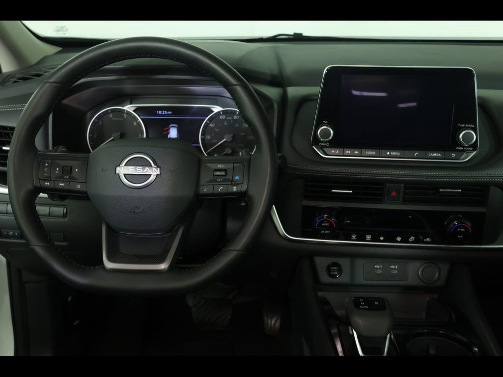 2025 Nissan Rogue SV - Photo 15