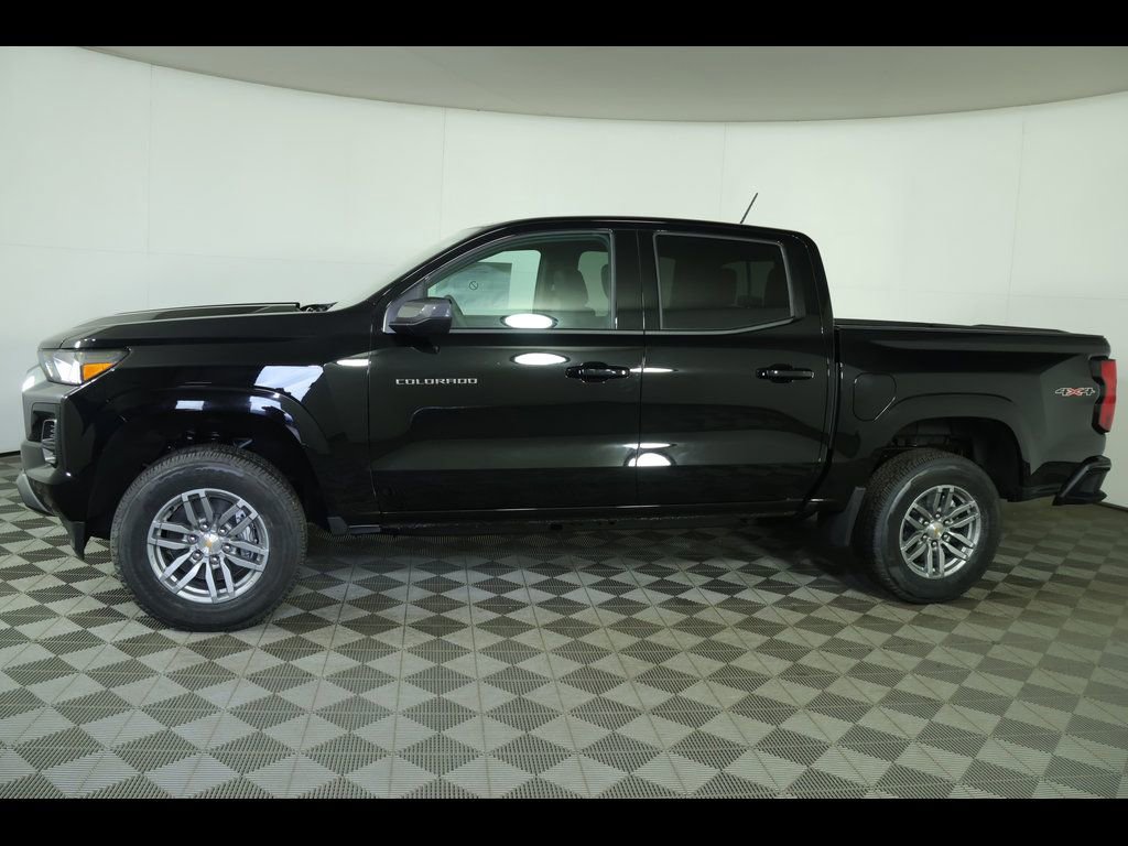 2026 Chevrolet Colorado LT - Photo 14