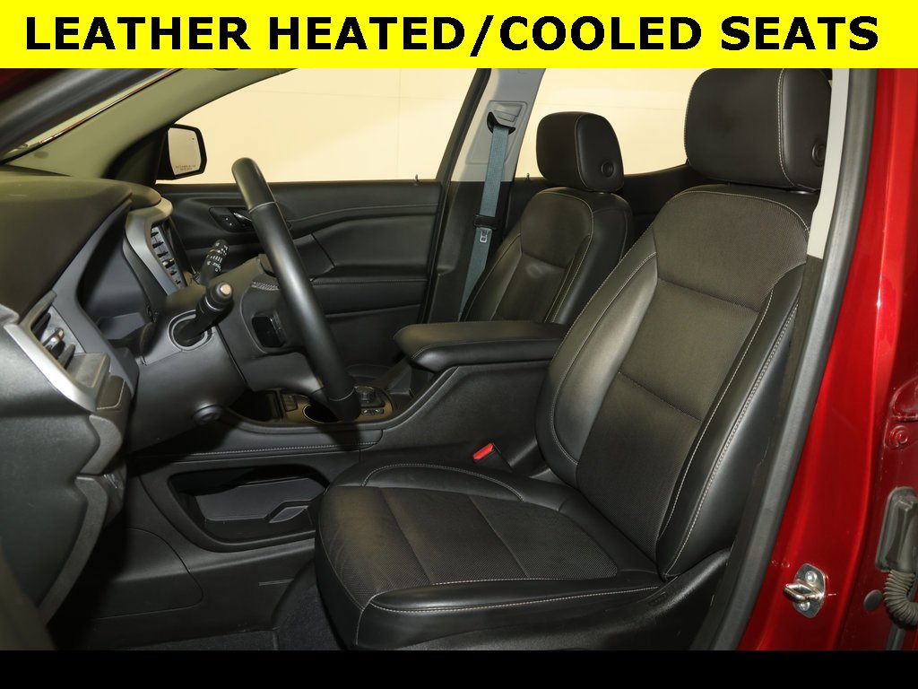 2023 Gmc Acadia SLT photo 2