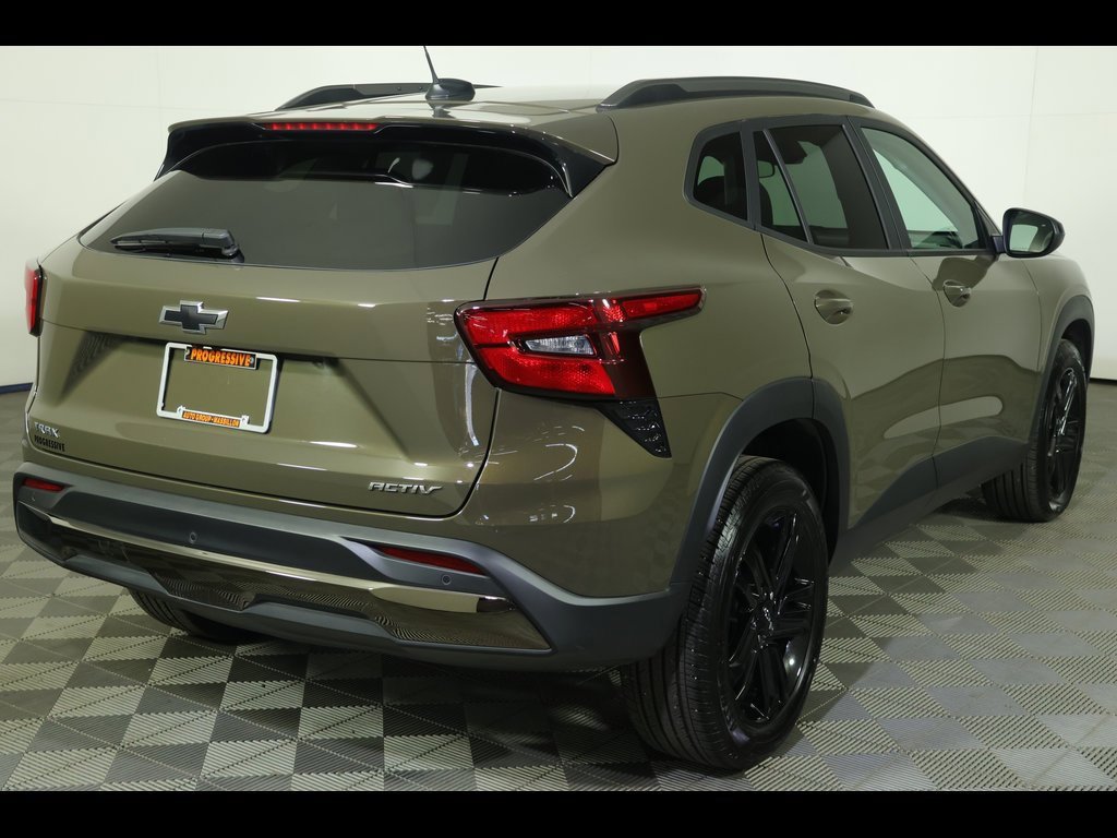 2024 Chevrolet Trax ACTIV photo 2