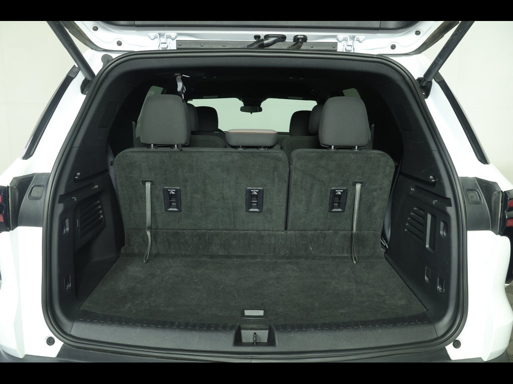 2025 Chevrolet Traverse LT - Photo 15