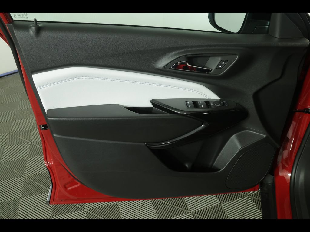 2026 Chevrolet Trax LT - Photo 18