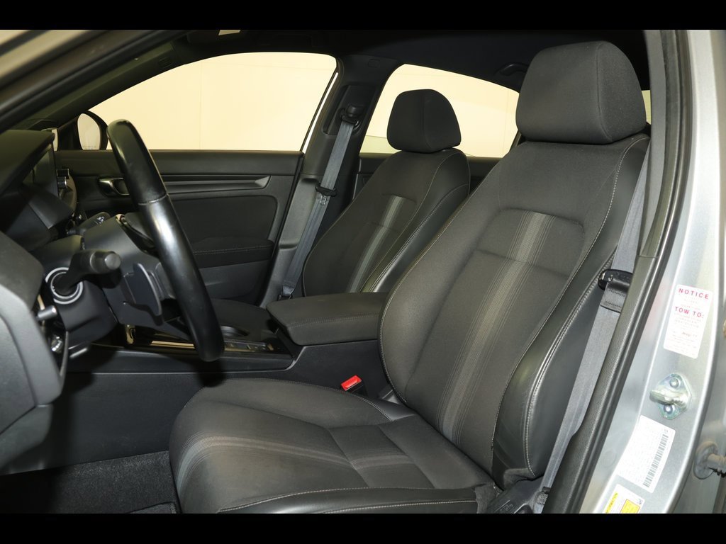 2022 Honda Civic Sport photo 2