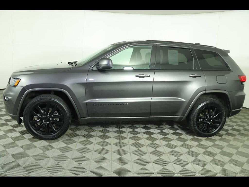 Used 2019 Jeep Grand Cherokee Altitude