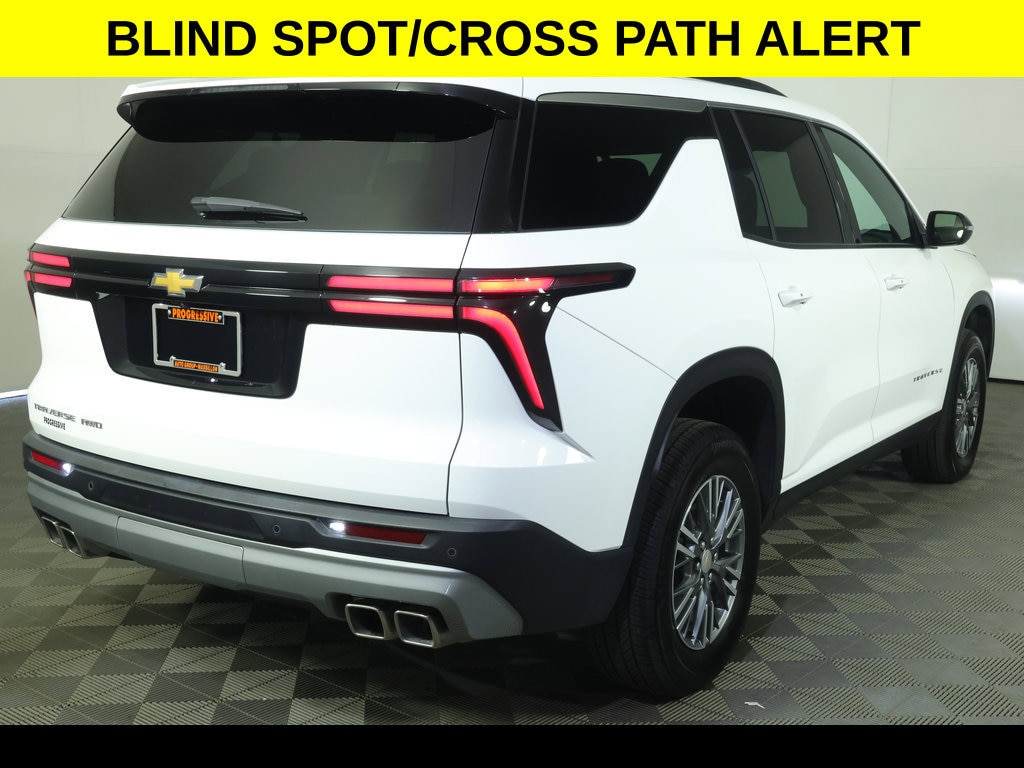 2025 Chevrolet Traverse LT - Photo 9