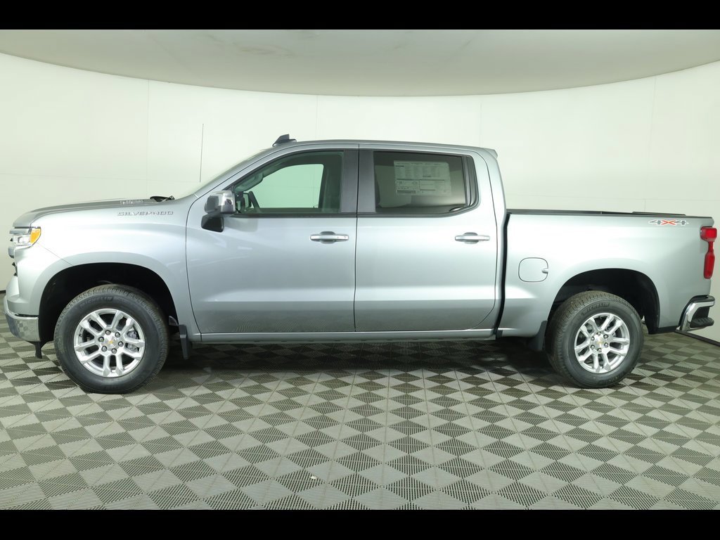 2026 Chevrolet Silverado 1500 LT photo 2