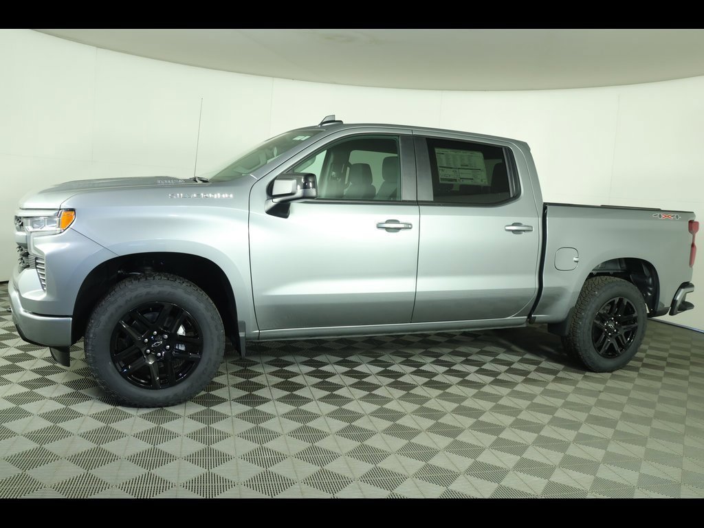 2026 Chevrolet Silverado 1500 RST photo 2