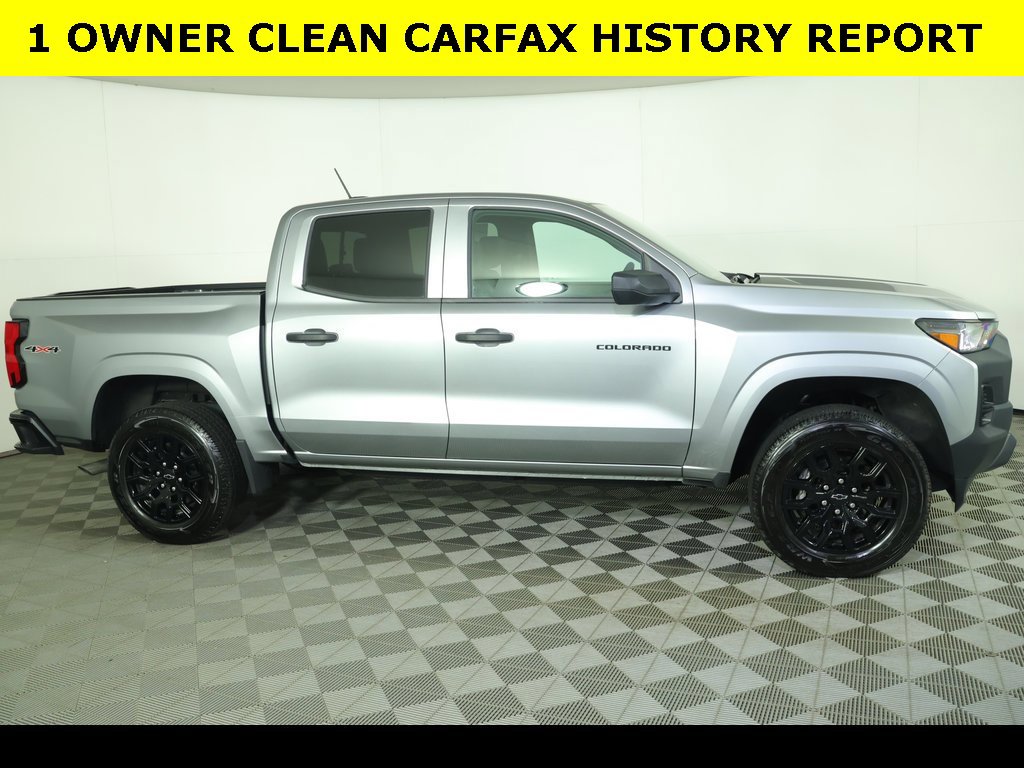 2025 Chevrolet Colorado LT photo 3