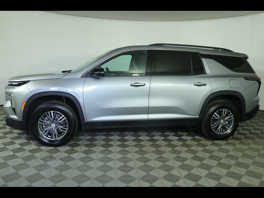2025 Chevrolet Traverse LT - Photo 16