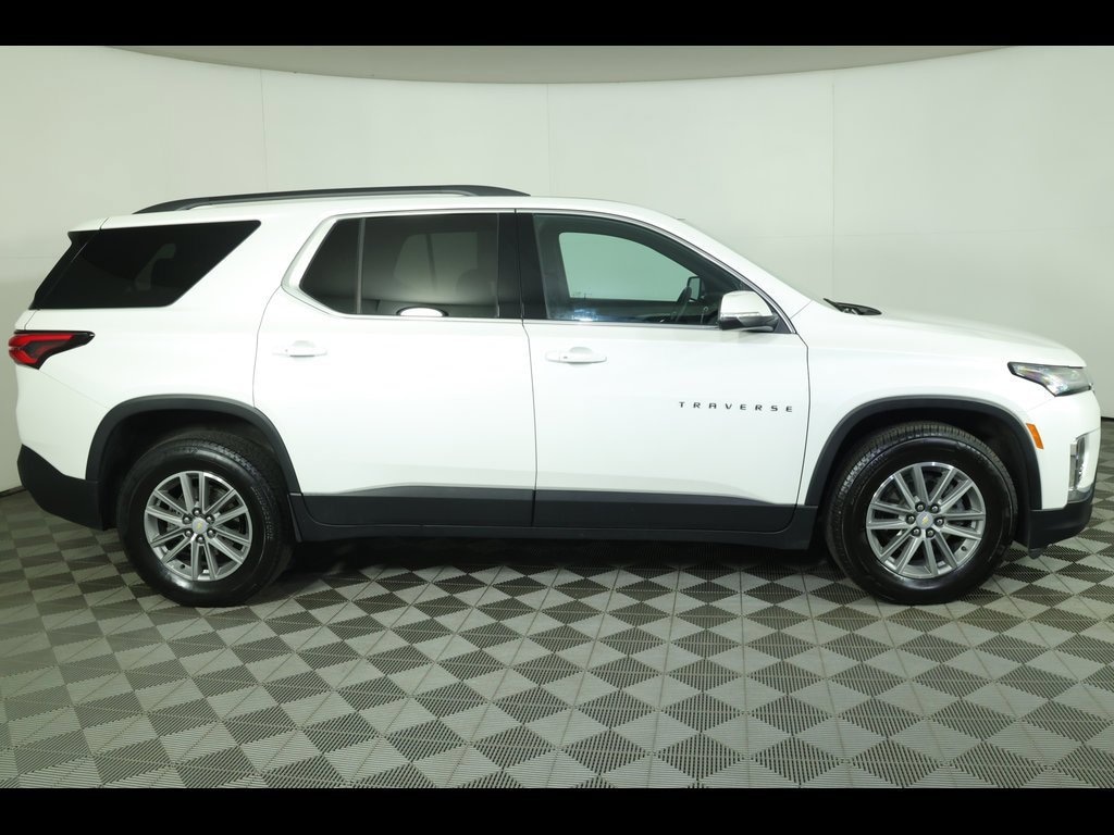 Used 2023 Chevrolet Traverse LT Cloth SUV