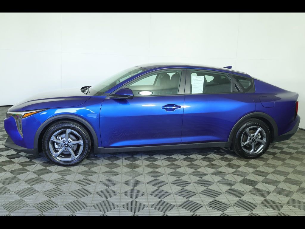 2025 Kia K4 LXS - Photo 14