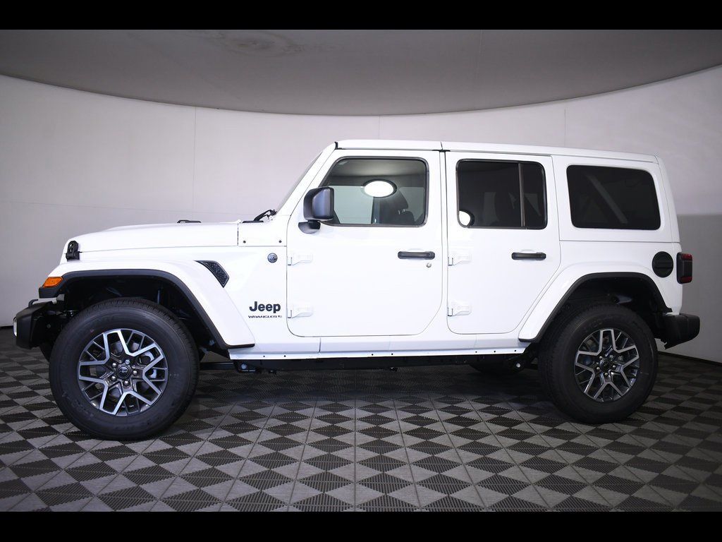 2025 Jeep Wrangler 4-Door Sahara - Photo 14