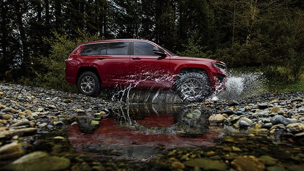 Jeep 293-horsepower 3.6L Pentastar® V6 engine