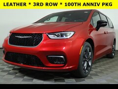 2026 Chrysler Pacifica SELECT Passenger Van