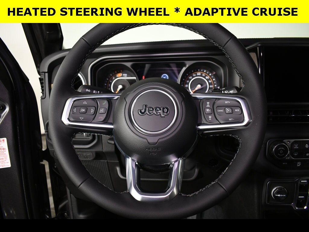 2025 Jeep Wrangler Sahara photo 3