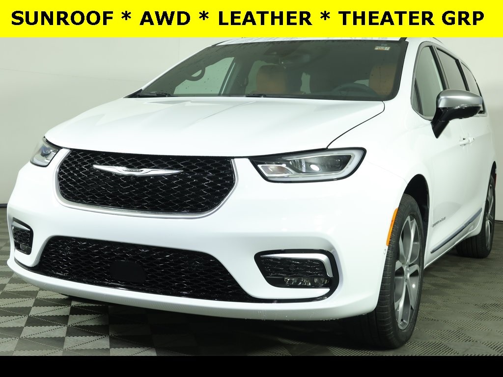 2026 Chrysler Pacifica Passenger Van 