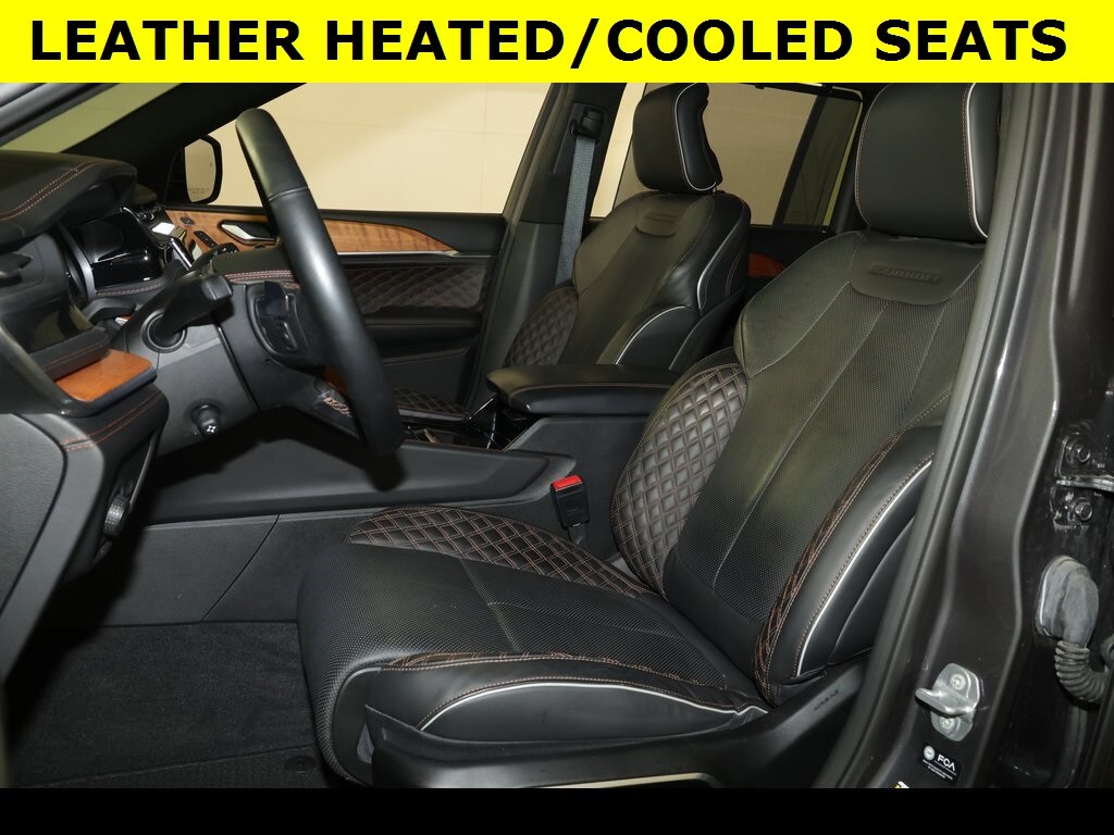 2022 Jeep Grand Cherokee Summit photo 3