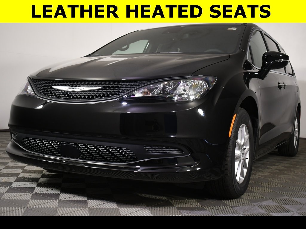 2025 Chrysler Voyager LX's photo