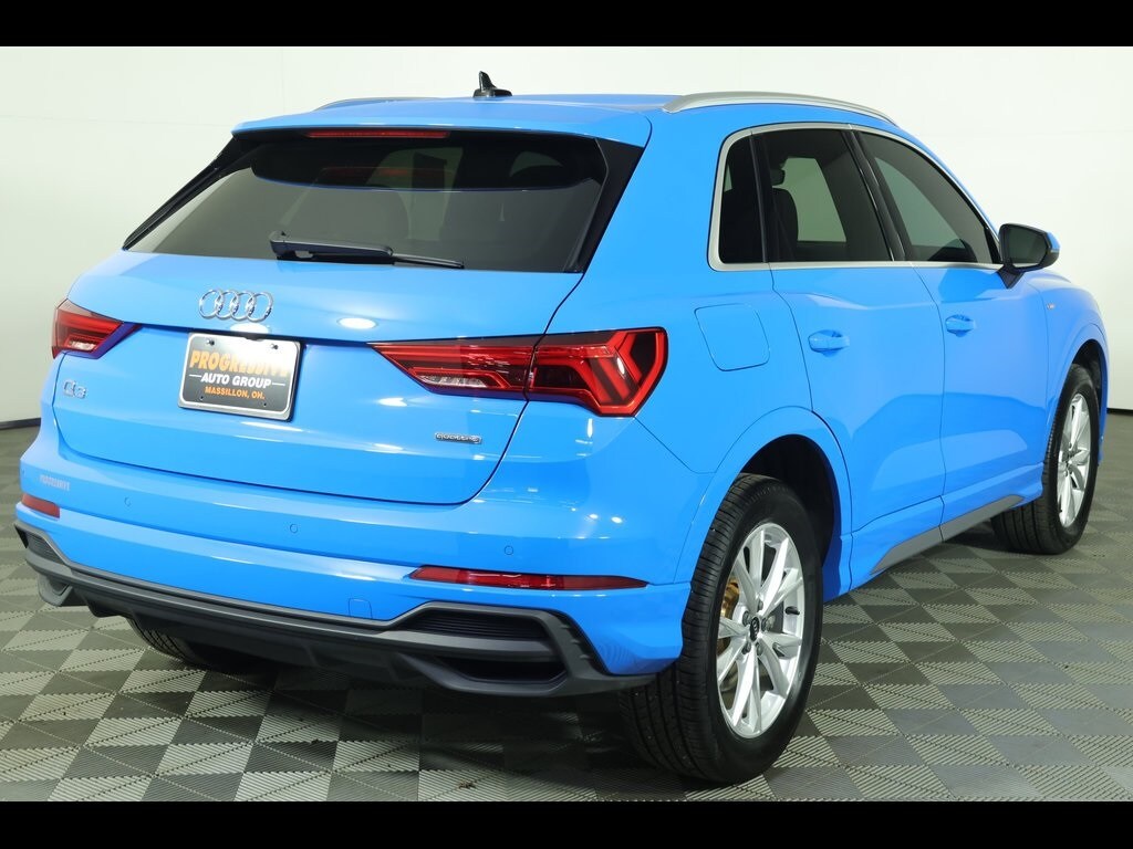 2023 Audi Q3 Premium S line photo 2
