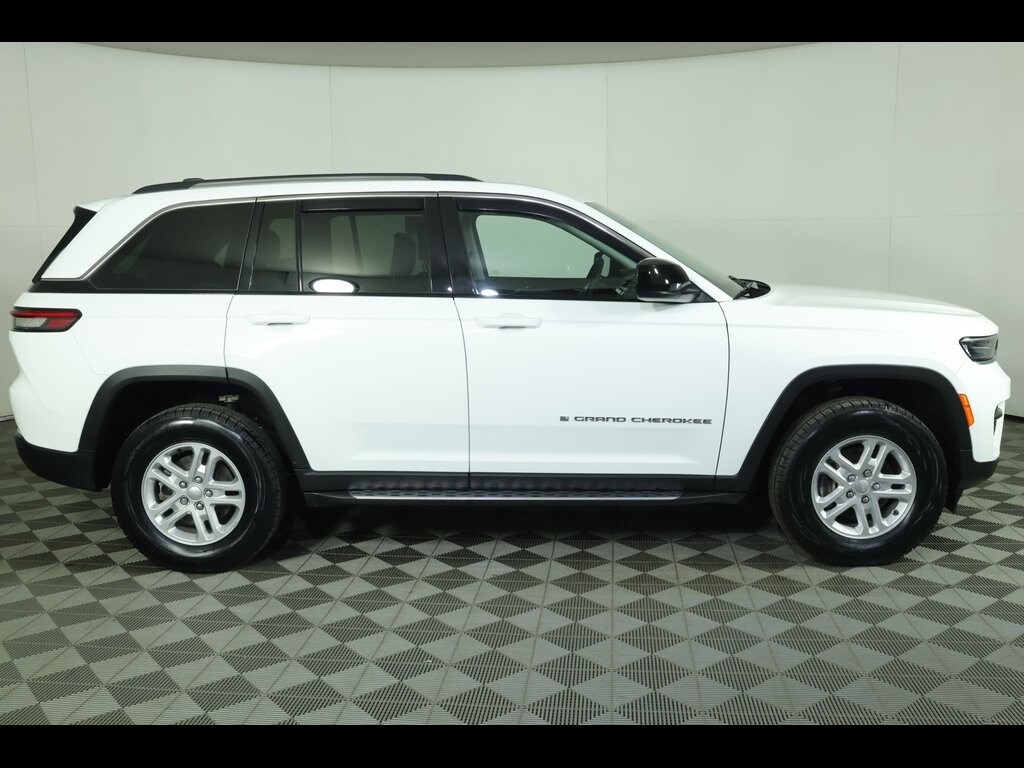 Used 2023 Jeep Grand Cherokee Laredo SUV