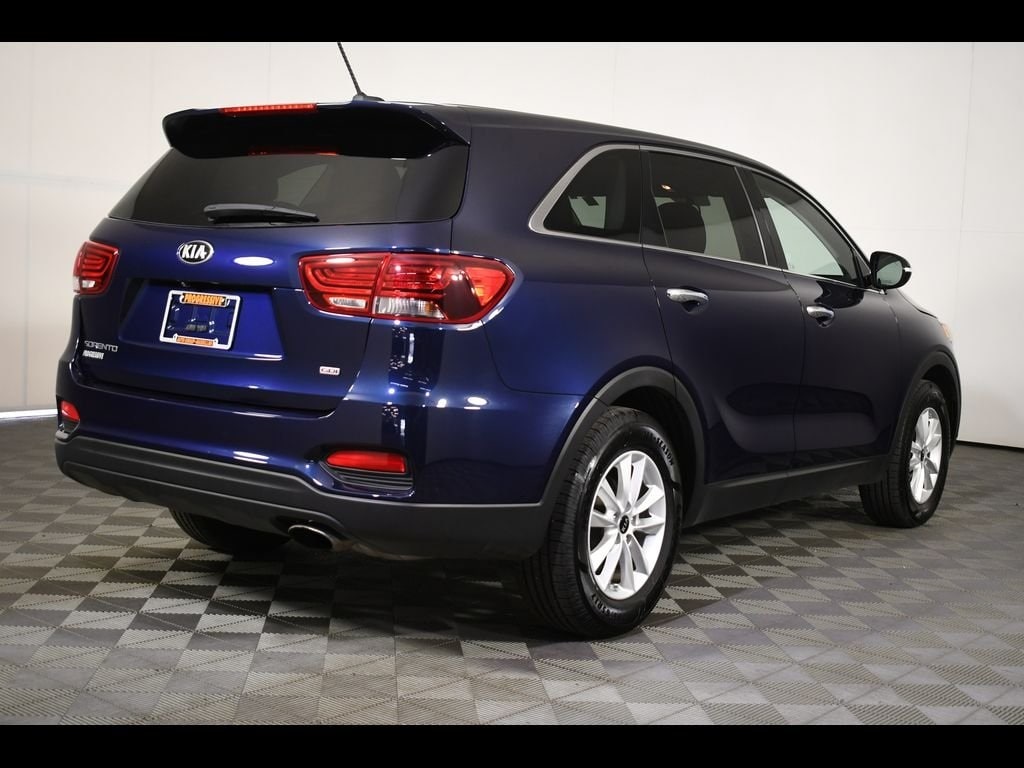Used 2020 Kia Sorento LX with VIN 5XYPG4A31LG682492 for sale in Massillon, OH