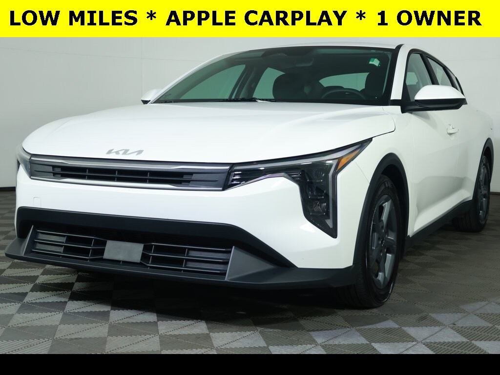 2025 Kia K4 LXS photo 2