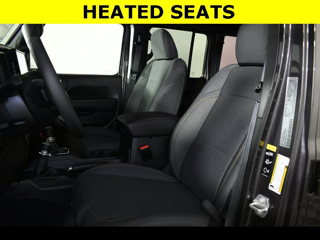 2025 Jeep Wrangler 4xe Sport S photo 3