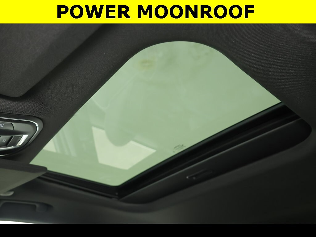 2025 Jeep Grand Cherokee Laredo photo 3