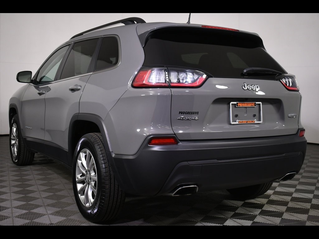 Used 2022 Jeep Cherokee Latitude Lux with VIN 1C4PJMMX6ND519175 for sale in Massillon, OH