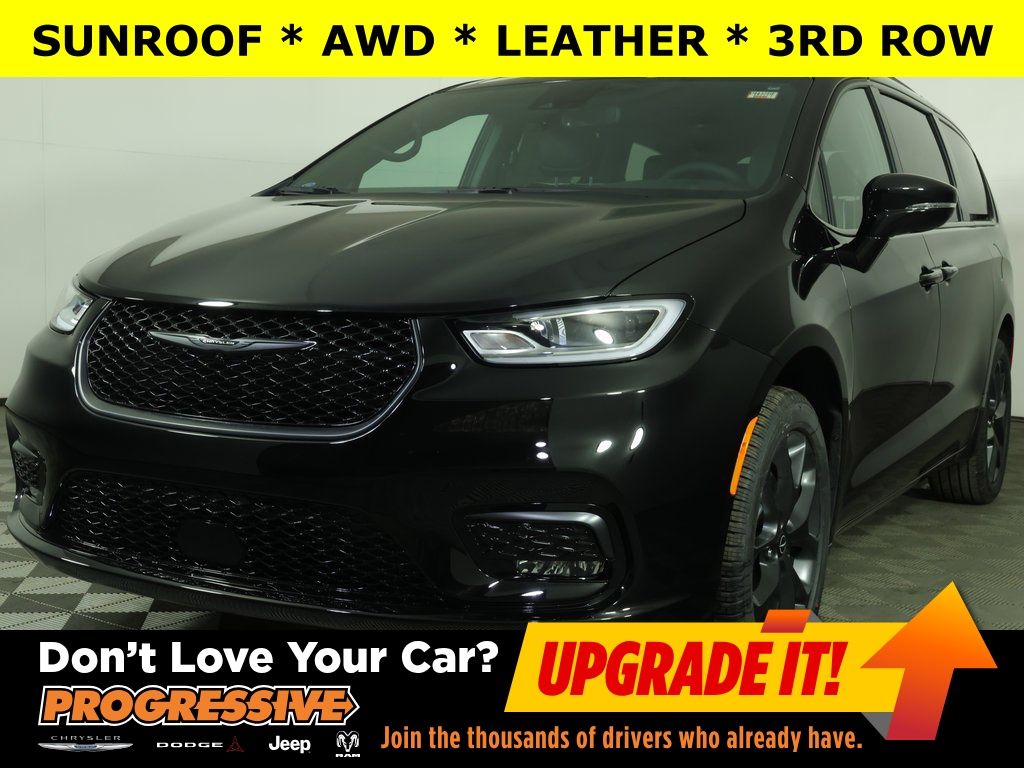 2026 Chrysler Pacifica Limited AWD's photo