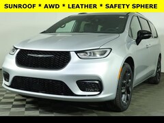 2026 Chrysler Pacifica LIMITED AWD Passenger Van