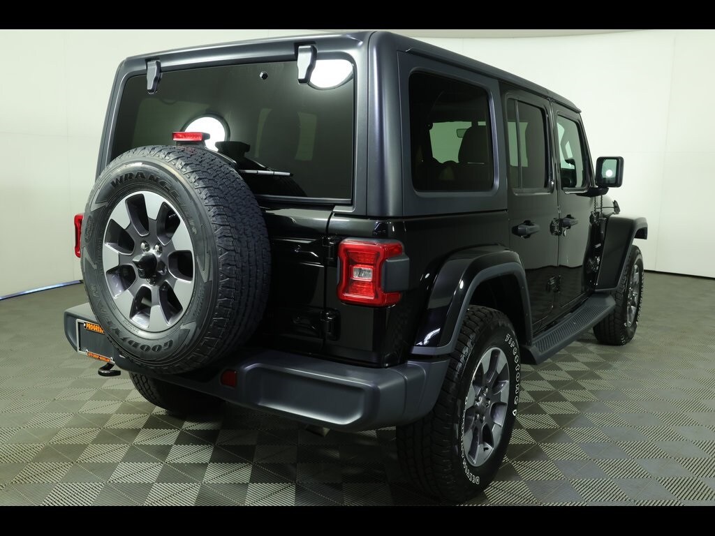 2018 Jeep Wrangler Unlimited Sahara photo 2
