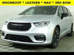 2026 Chrysler Pacifica LIMITED Passenger Van