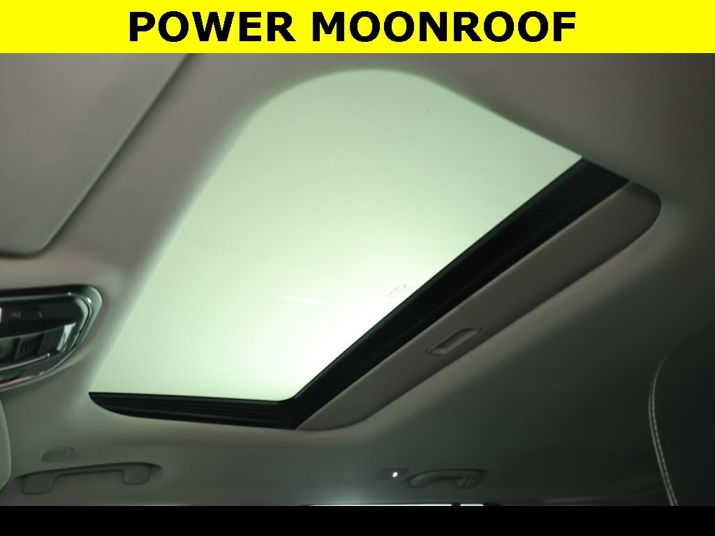 Used 2023 Jeep Grand Cherokee Laredo SUV