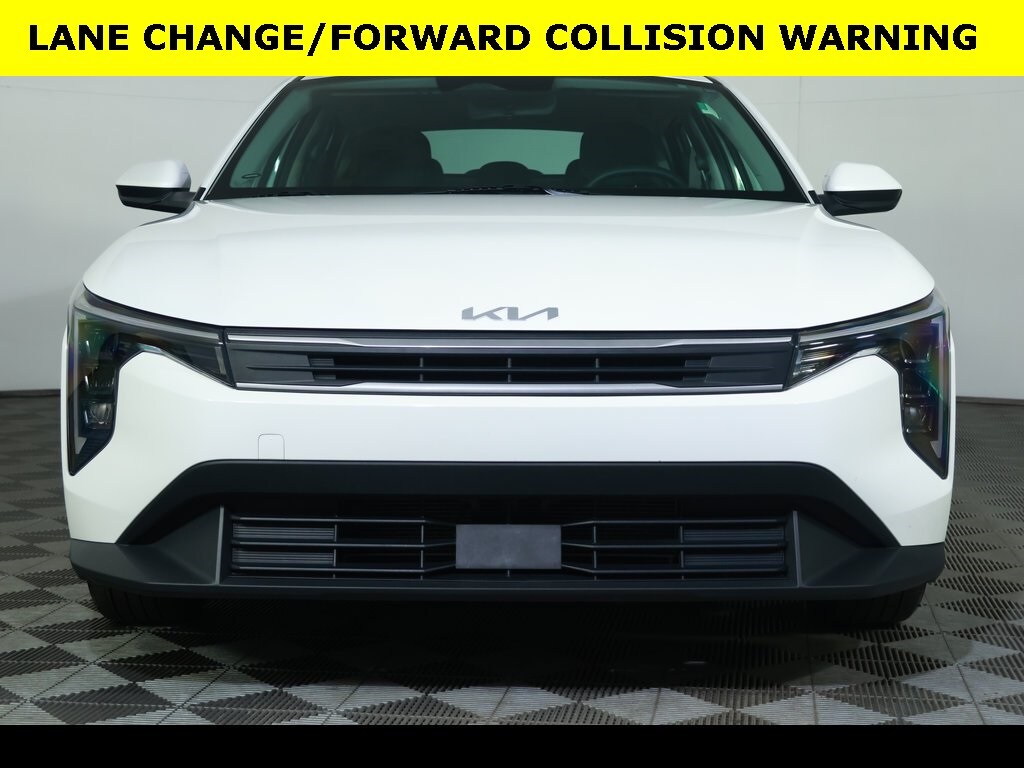 2025 Kia K4 LXS photo 4