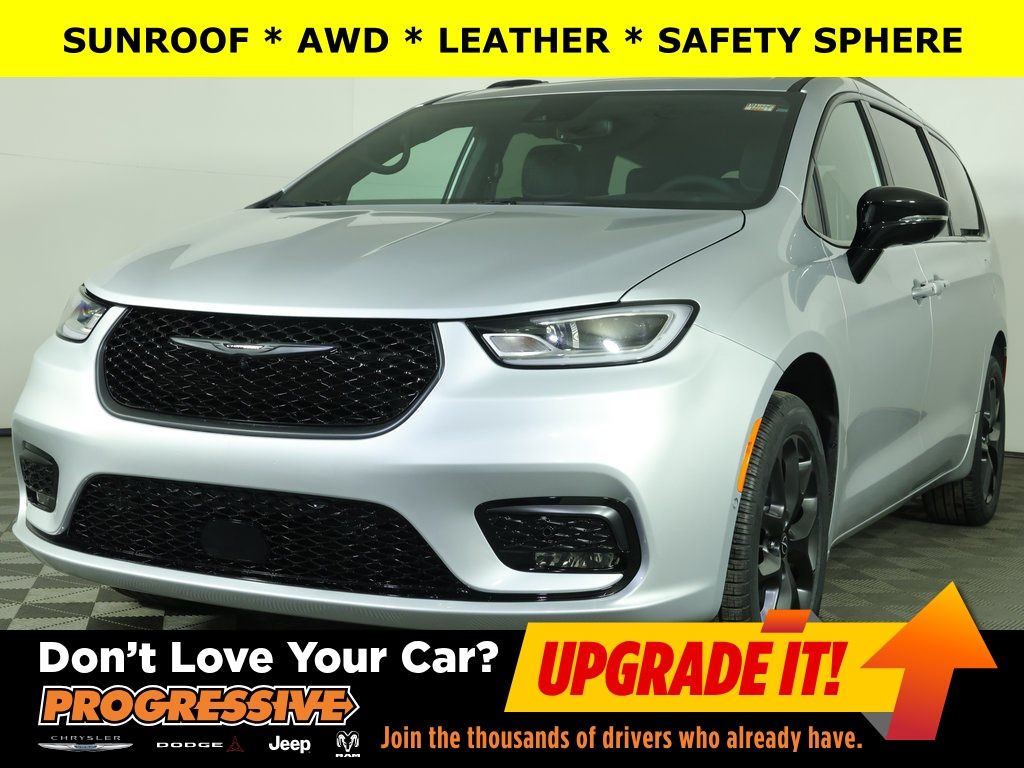 2026 Chrysler Pacifica Limited AWD's photo