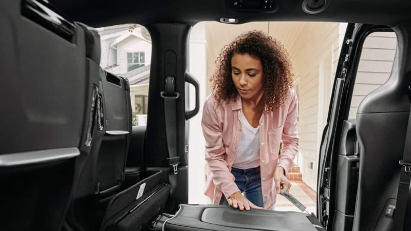 2024 Chrysler Pacifica Touring L Stow n Go seating