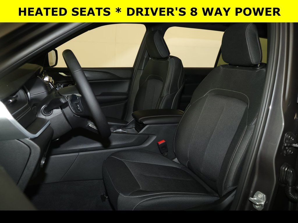 New 2025 Jeep Grand Cherokee L LAREDO X 4X4 Sport Utility