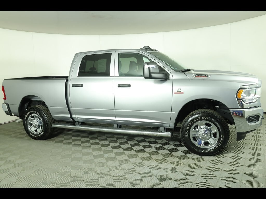 2024 Ram 2500 Tradesman photo 2